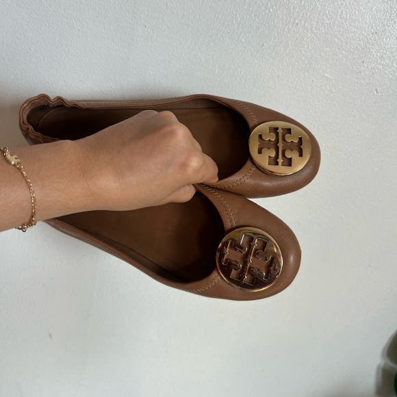 Tory Burch Tan Flats with Gold Logo - Picture 7 of 7